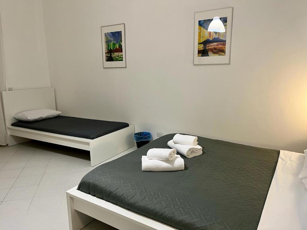 Pop Santa Chiara Bed and Breakfast Napoli Eksteriør billede